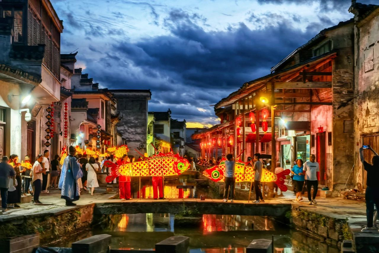 “皖美如画”夏日呈现新形象，省文旅投控集团新业态新场景点燃清凉经济