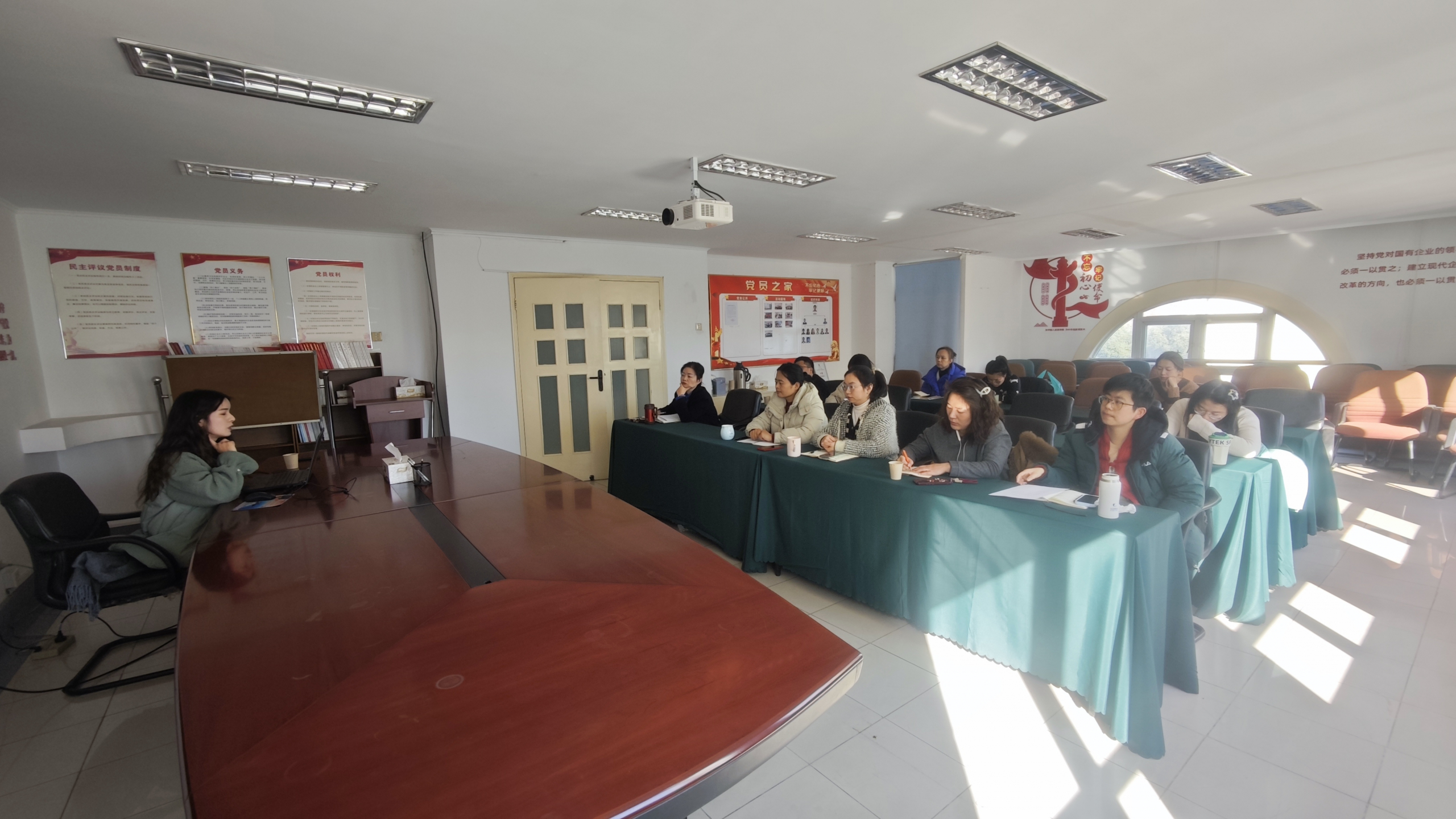 “十五五”开局新起点 业务精耕启新程 ---安徽海外旅游有限公司以系列培训赋能人才，蓄力高质量发展新征程